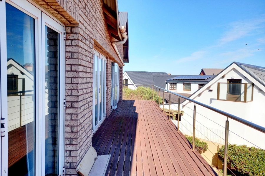 5 Bedroom Property for Sale in Bluewater Bay Western Cape